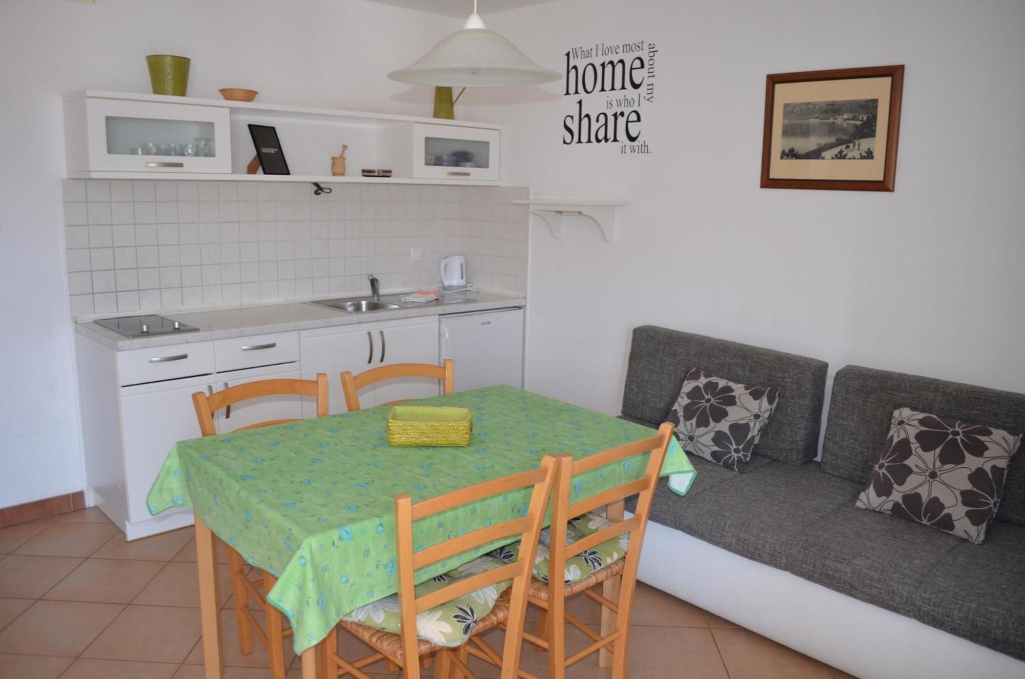 Apartments Leticia I Baska  Ngoại thất bức ảnh