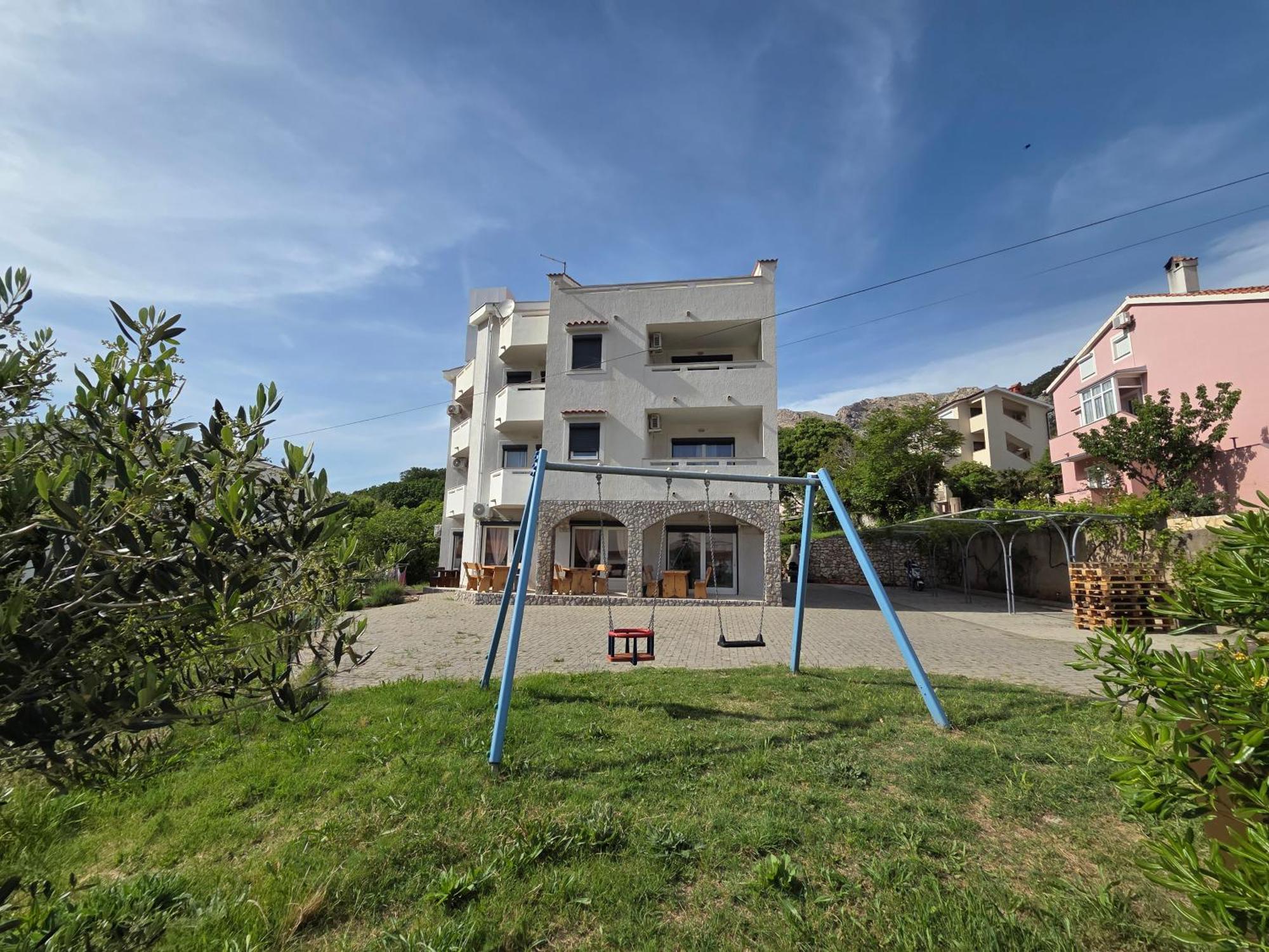 Apartments Leticia I Baska  Ngoại thất bức ảnh